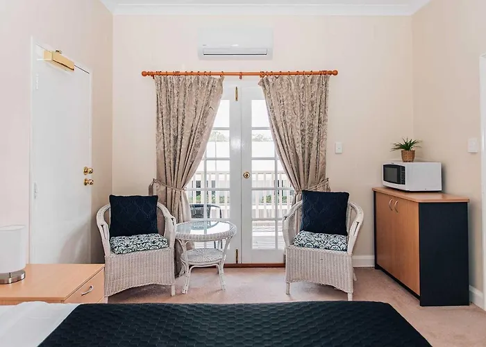 Settlers Hotel York