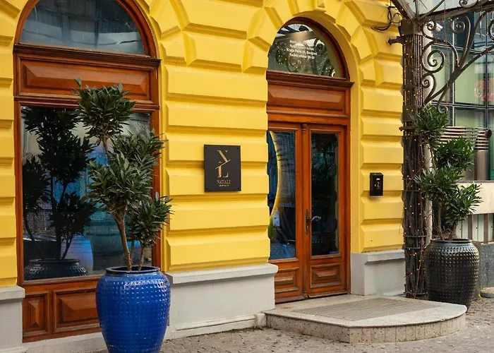 Natali Luxury Suites - Parking -Self Check-In - Pedestrian Zone