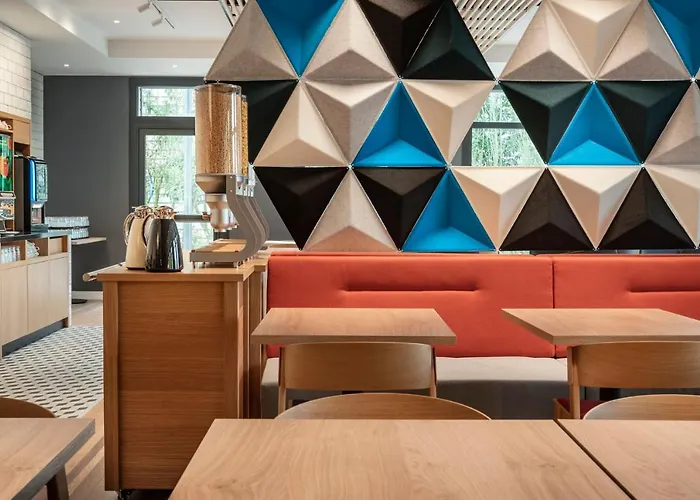 Holiday Inn Express - Marne-La-Vallee Val D'Europe By Ihg