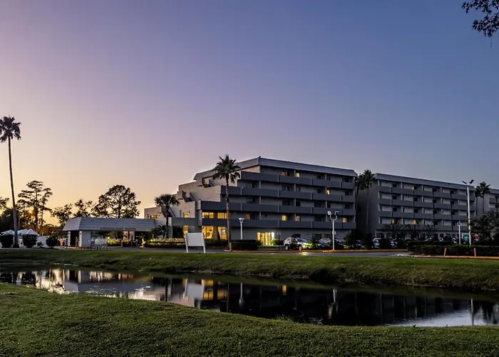 Palazzo Lakeside Hotel