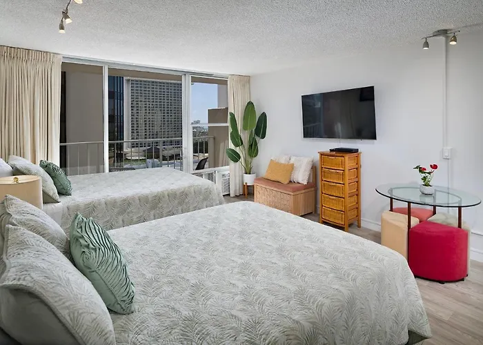 Prime Location - Waikiki Full Kitchen& Laundry