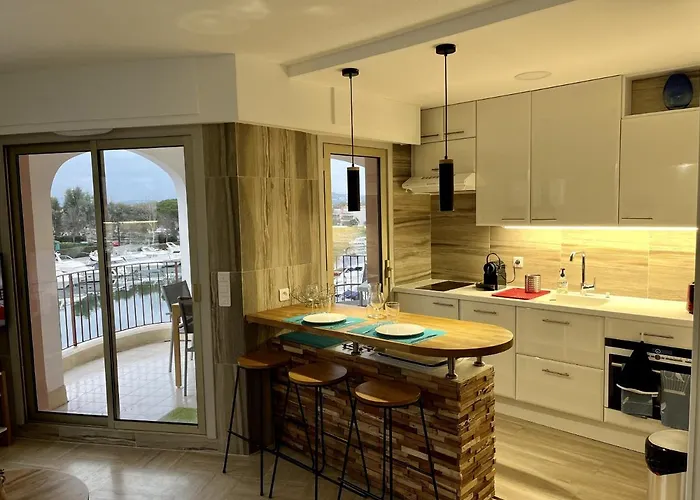 Studio moderne - Port de Mandelieu - Proche Mer