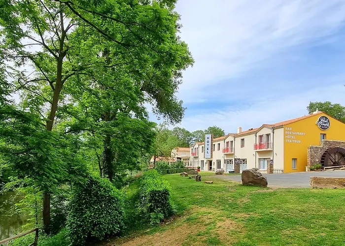 Hotel Pont De Senard