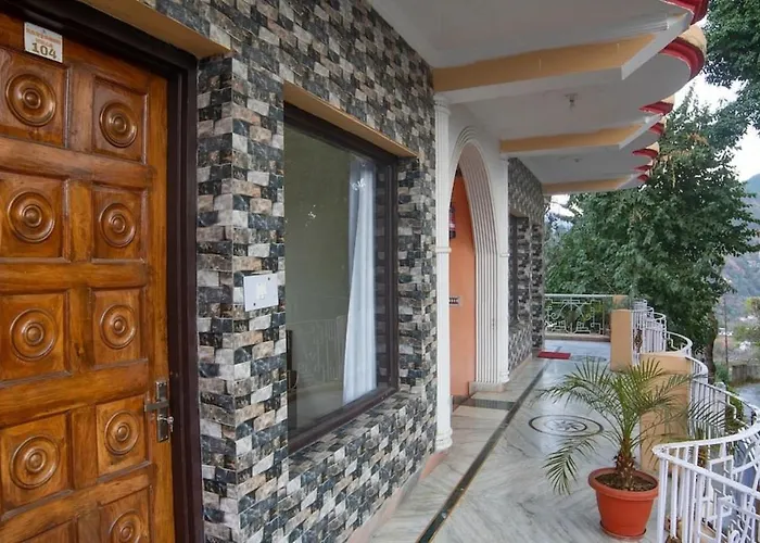 Goroomgo Kavyansh Villa Bhimtal - Parking Facilities - Excellent Homestay Feel Like Home