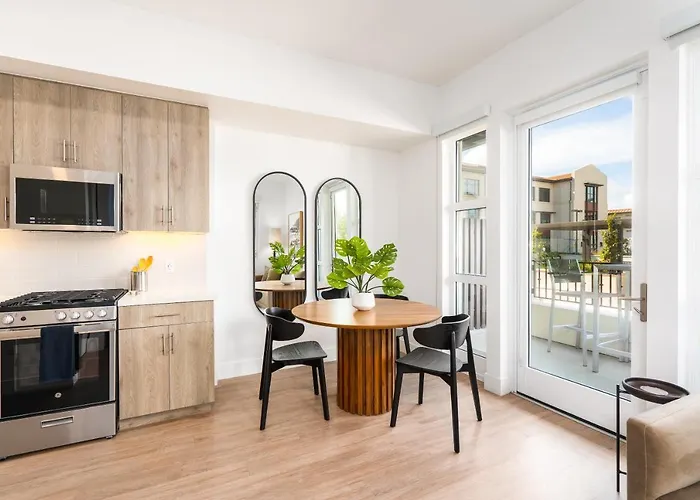 Mint House Menlo Park By Kasa