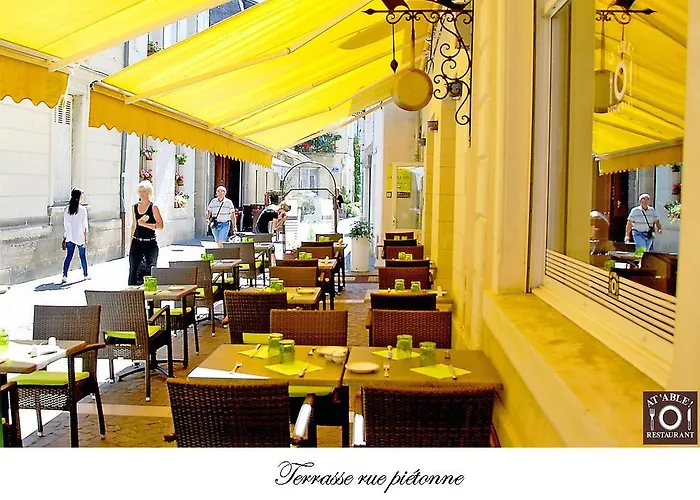 Logis Hôtel Restaurant La Boule d'Or
