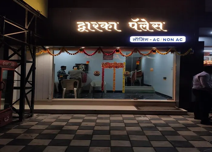 Hotel Dwarka Palace