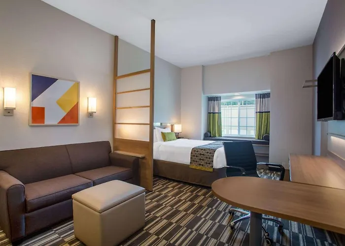 Microtel Inn & Suites By Wyndham Liberty Ne Kansas City Area