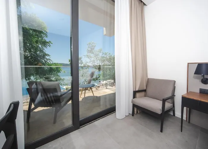 Boutique Hotel Shell