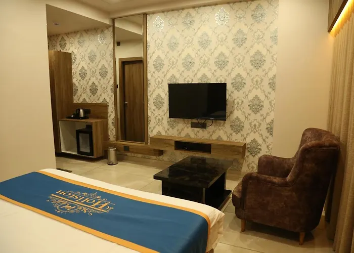 Hotel Holiston