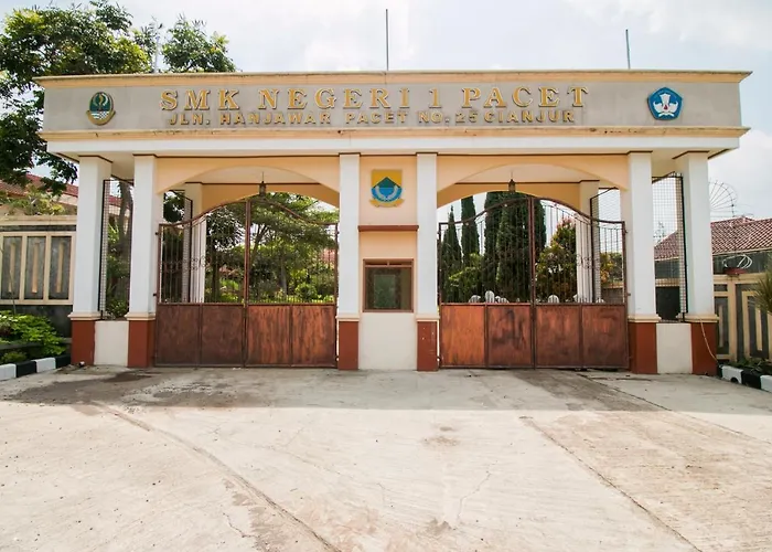 Hotel O Edotel Smkn 1 Pacet Syariah