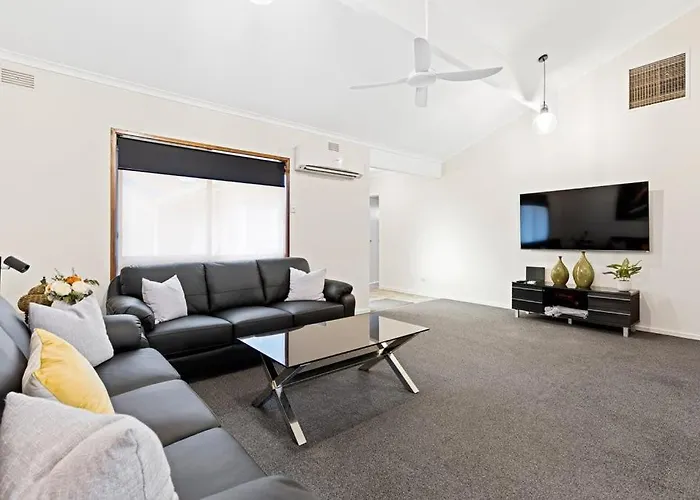 Unwind In Mildura'S 3Br Hidden Gem