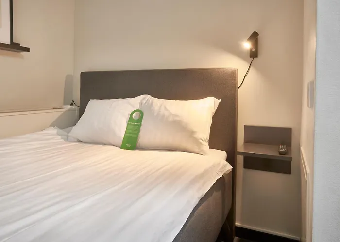 Moment Hotels