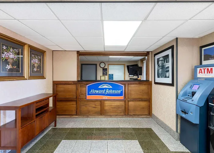 Howard Johnson By Wyndham Gillette