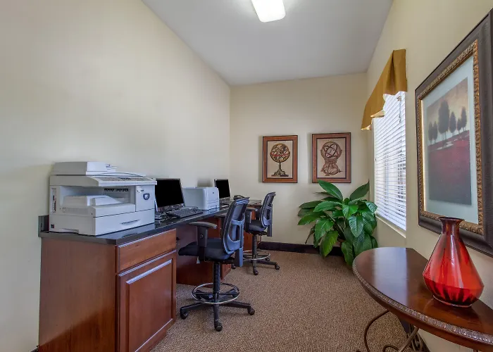 Holiday Inn Express Hotel & Suites Clarksville