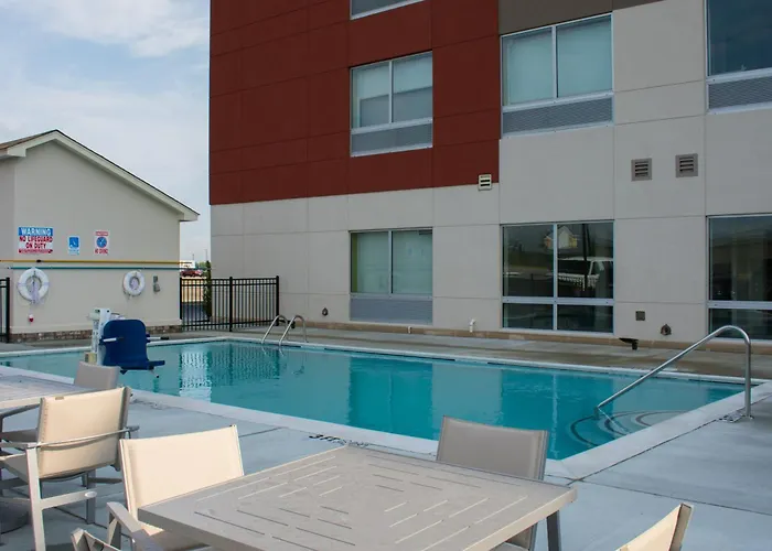 Holiday Inn Express & Suites West Memphis By Ihg