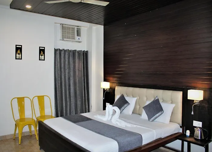 Goroomgo Krishna Residency Bareilly
