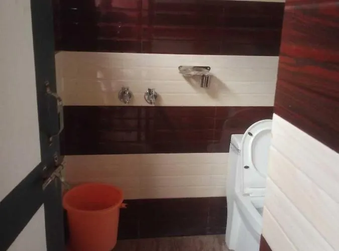 Hotel O Bhavya Guest House