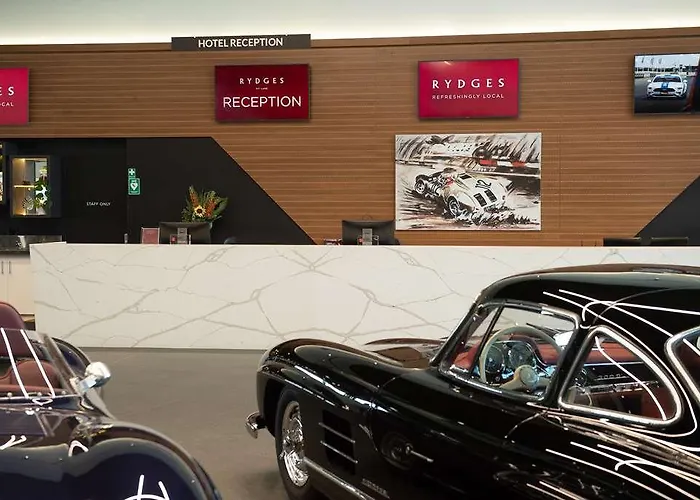 Rydges Pit Lane Hotel