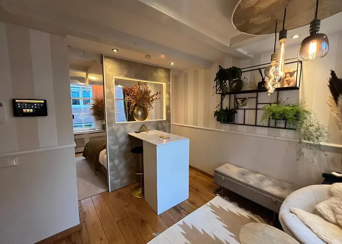 The Smallest Hotel In Amsterdam