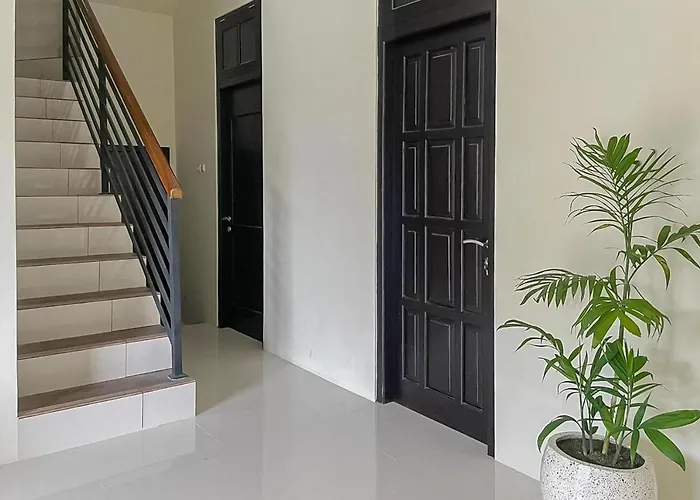 Reddoorz Syariah Near Stasiun Madiun 2