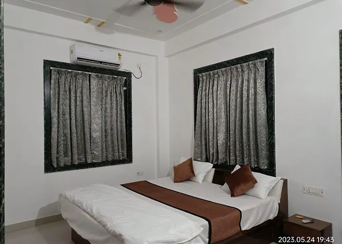 Brajdham Hotel Barsana