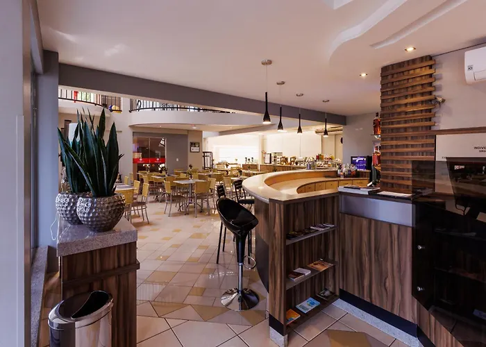 Tonello Business Hotel