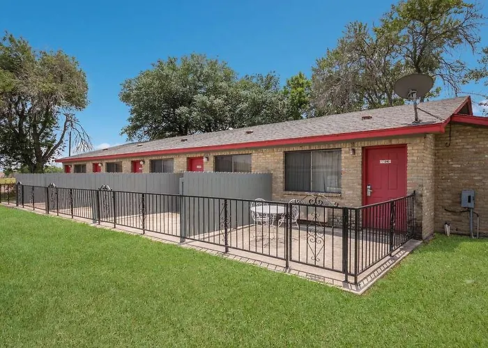 Americas Best Value Inn Lockhart