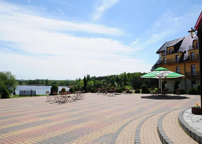 Manor Hotel