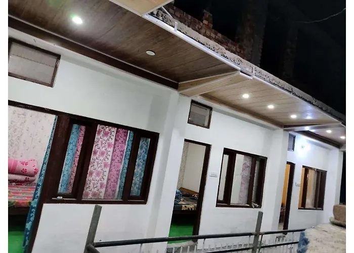 Hotel Prakriti