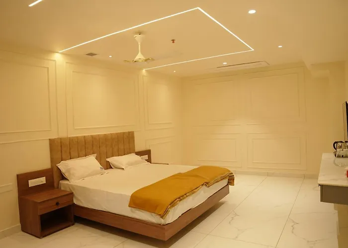 Hotel Mkr Grand