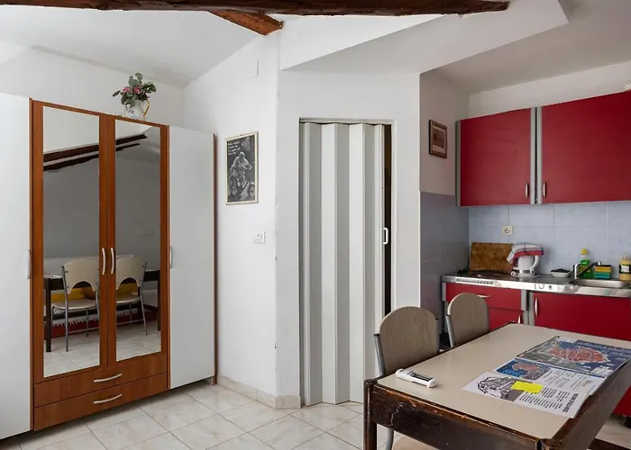 B&B Buza House