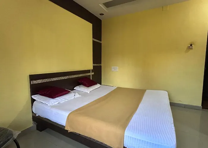 Chinmayi Tourist Home - Opposite To Temple Only 50 M