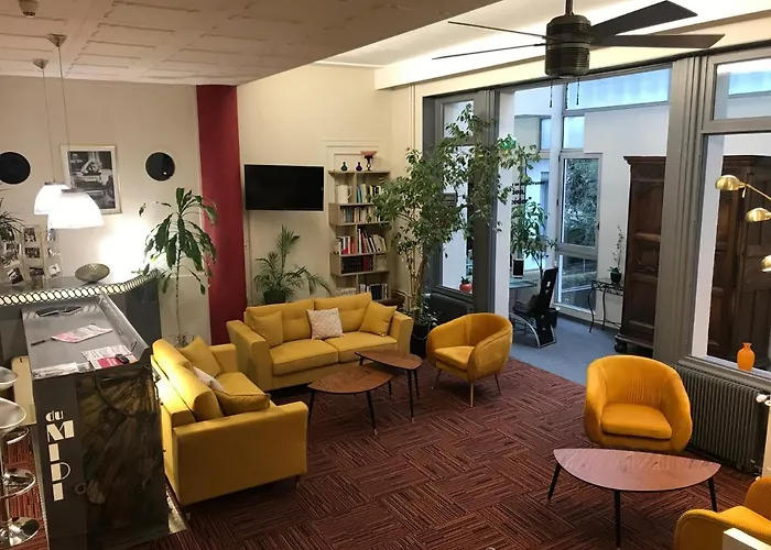 Logis Hotel Du Midi - Saint Etienne Sud