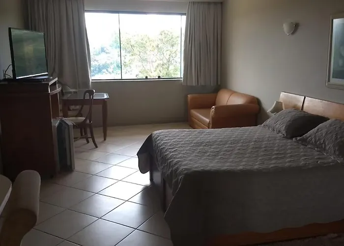Hotel Dominguez Master