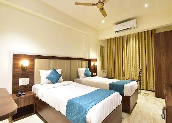 Hotel Candor Amigo Airoli Mind Space