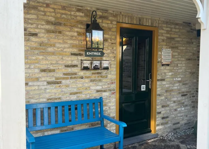 Hotel West Inn