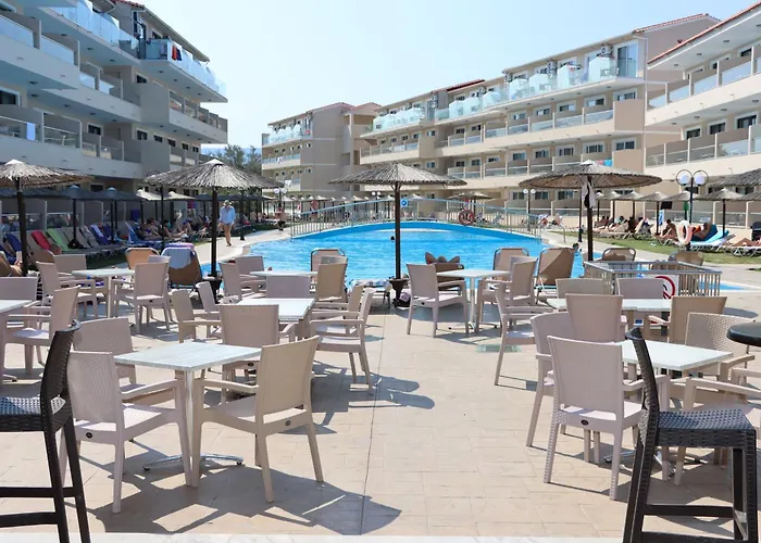 Angela Beach Hotel & Apts
