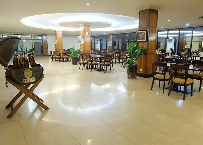 Dottie'S Place Hotel & Restaurant