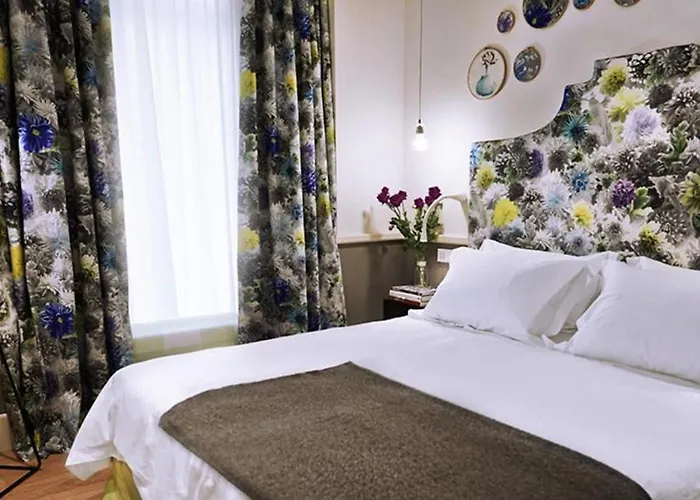 Cinque Rooms