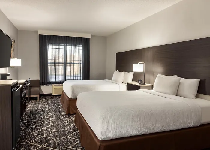 La Quinta Inn & Suites By Wyndham Lake George