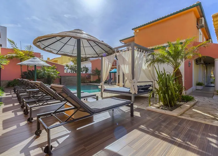 Charming Residence & Guest House Dom Manuel I Adults Only