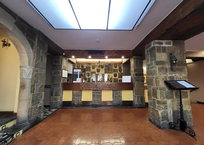 Hotel Leonor Mirón