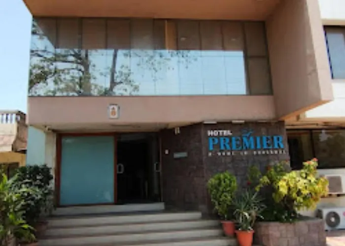 Hotel Premier - Hotel In Saket Society Bhusawal
