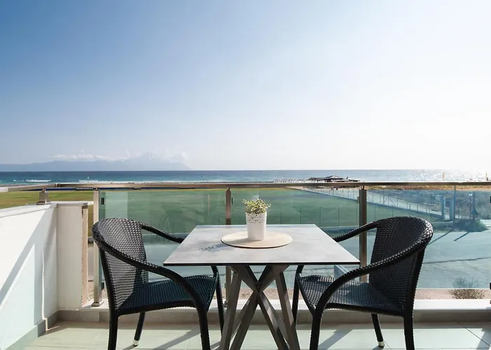 Vrahakia Beach