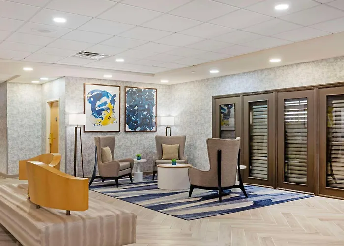 Comfort Inn & Suites Greenville Near East Carolina University