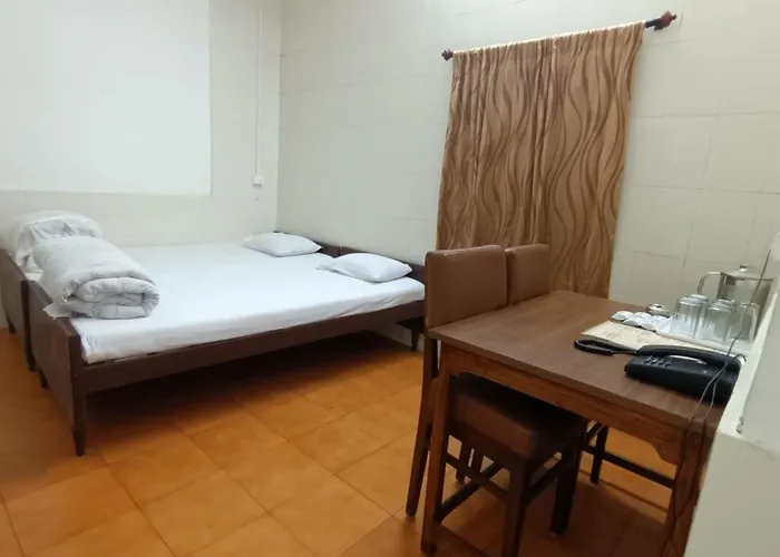 Hotel Saluja