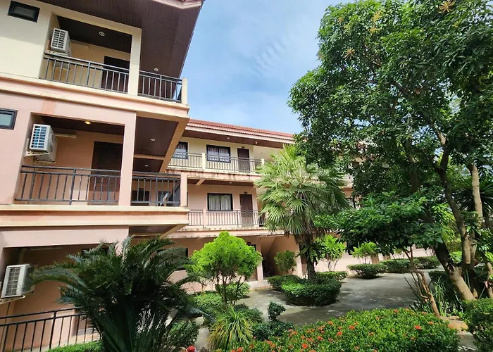 Panupong Hotel