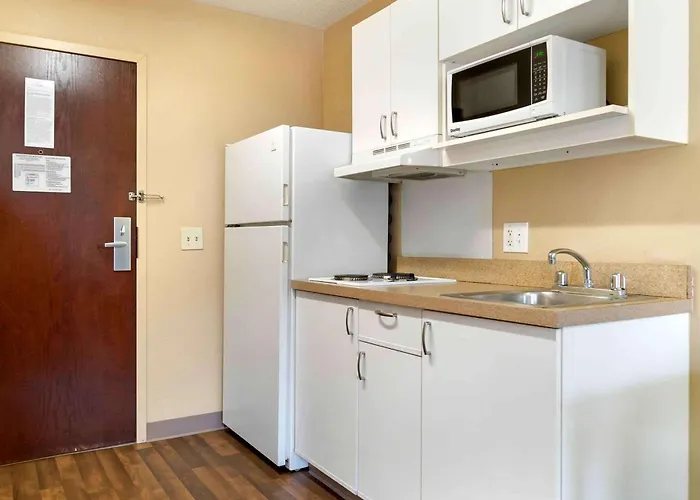 Extended Stay America Select Suites - Detroit - Farmington Hills
