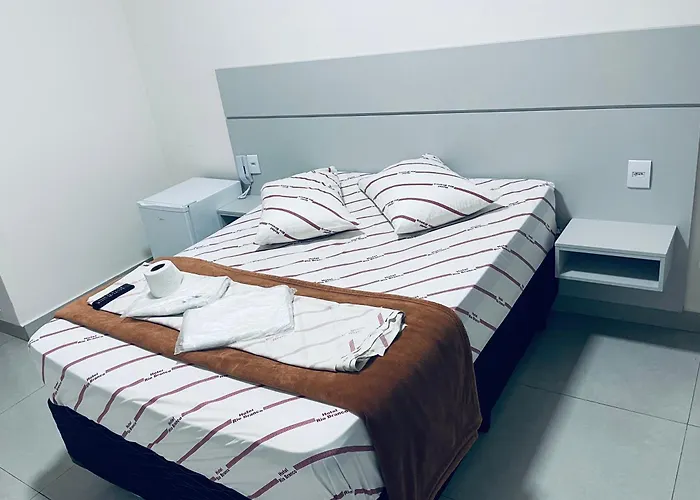 Hotel Rio Branco - Melhor Opção Perto da 25 de Março, Santa Ifigênia e Metrô República